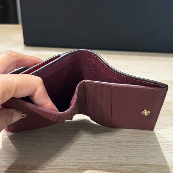 Coach Red Pebble Leather Pepper Wallet "Cute and Compact" - Picture 8 of 9